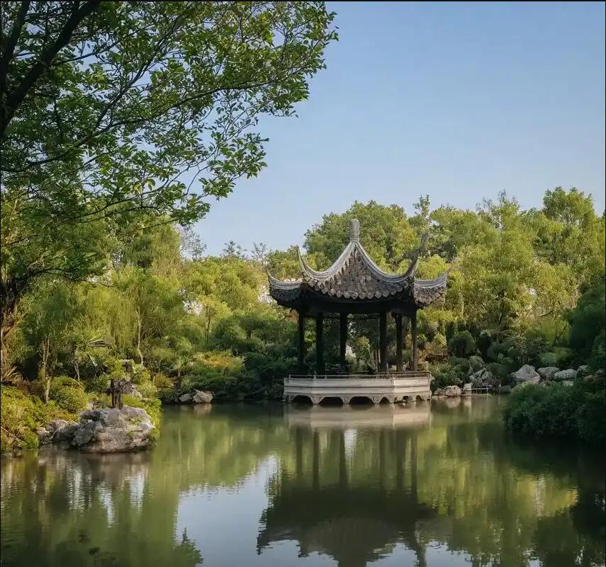 阿克苏芷蕾餐饮有限公司